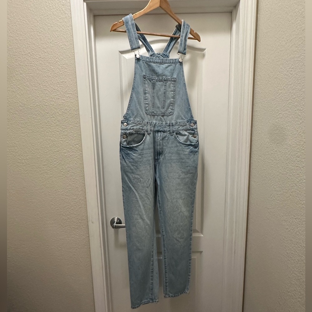 Overalls, Straight- Leg denim, size small, light wash